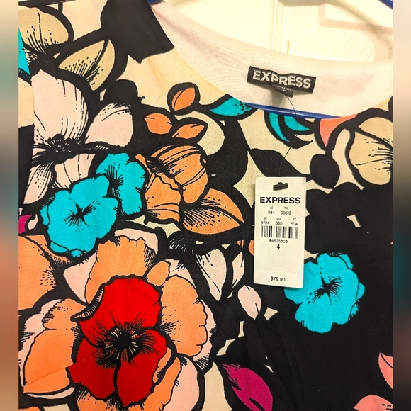 NWT!! Express, Women's(4) Floral Mini Dress w Cut Out Back- Black Multicolored - Picture 4 of 6